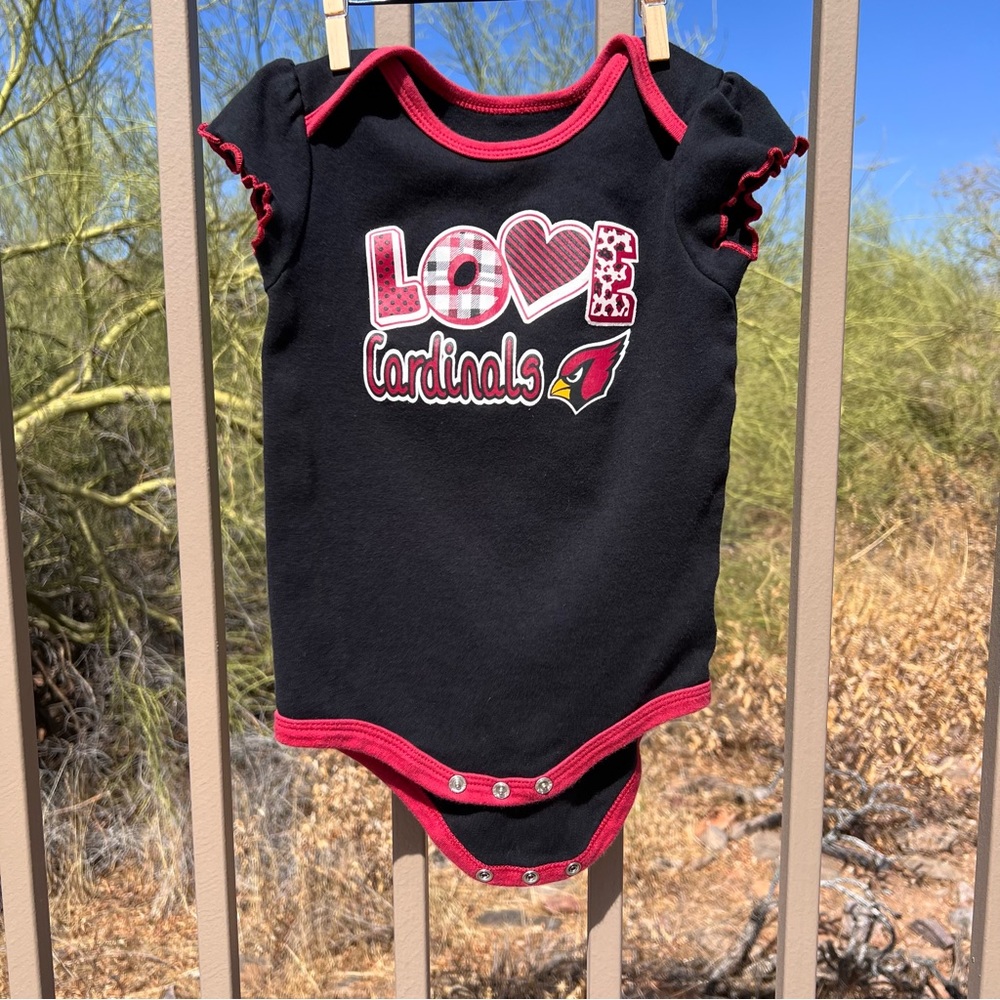⬇️💲NFL Team Apparel Onesie Girl’s 18 Mos Black & Red LOVE CARDINALS 💯% Cotton